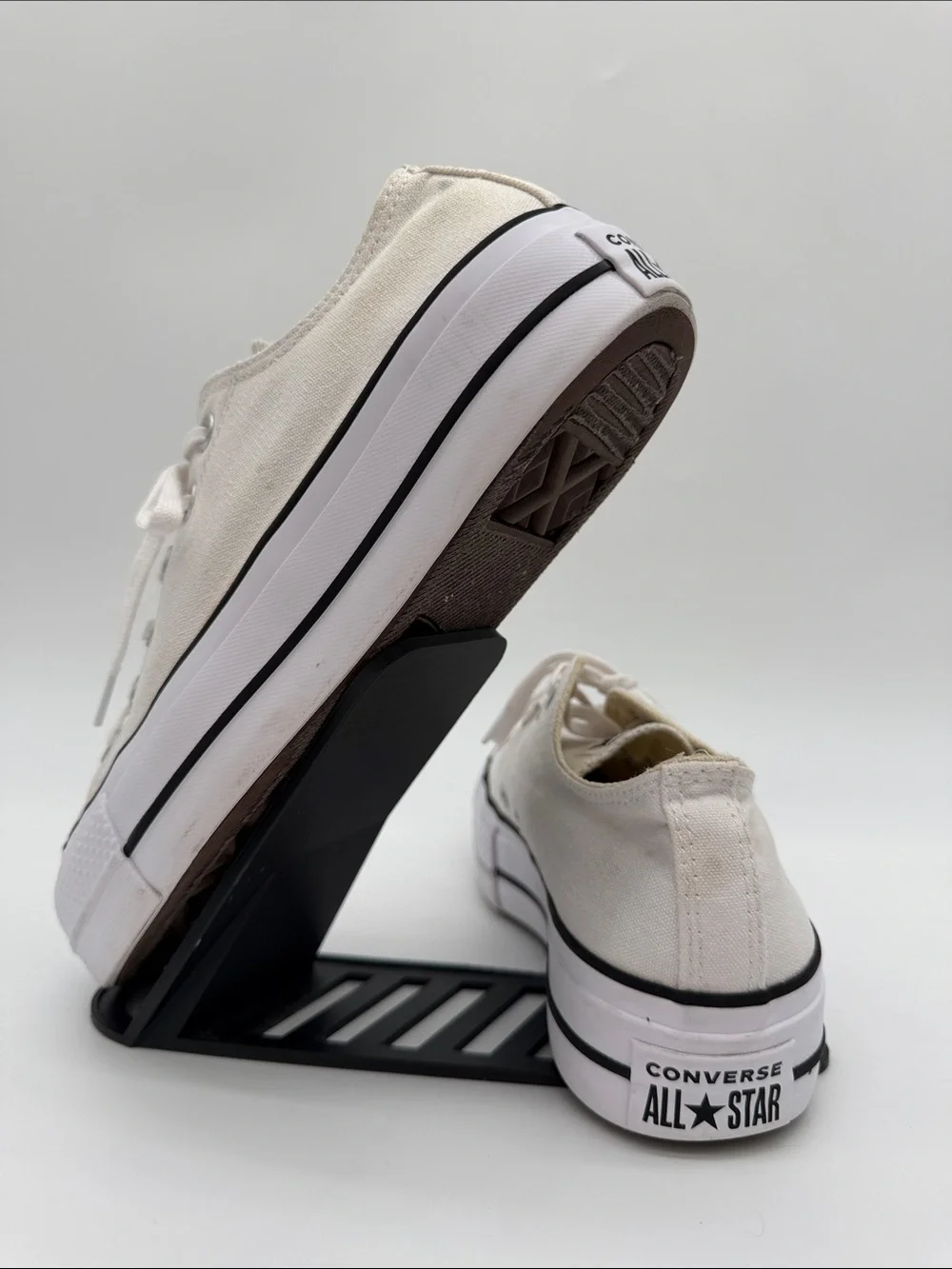 Converse Chuck Taylor All Star White Lift Low Platform Womens 8 Sneakers 560251F - Picture 3 of 16